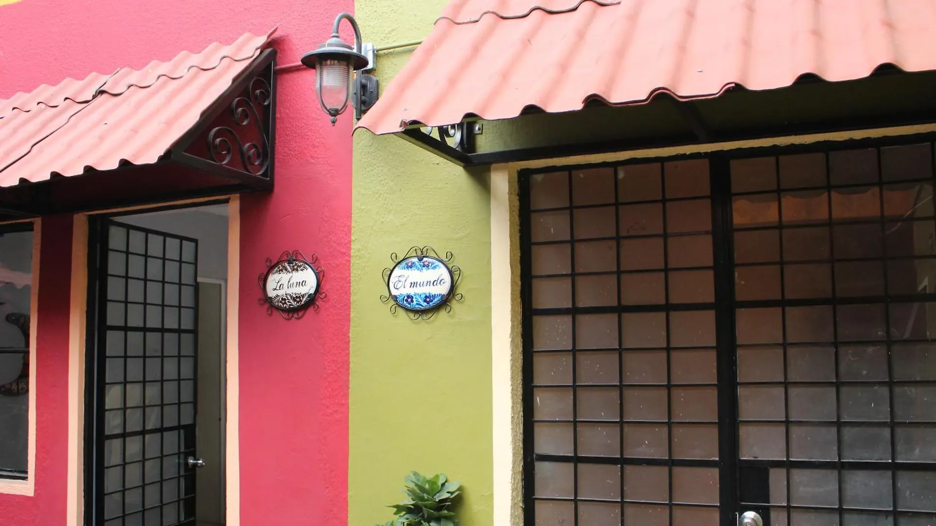 Hostal La Loteria Guadalajara Guest house